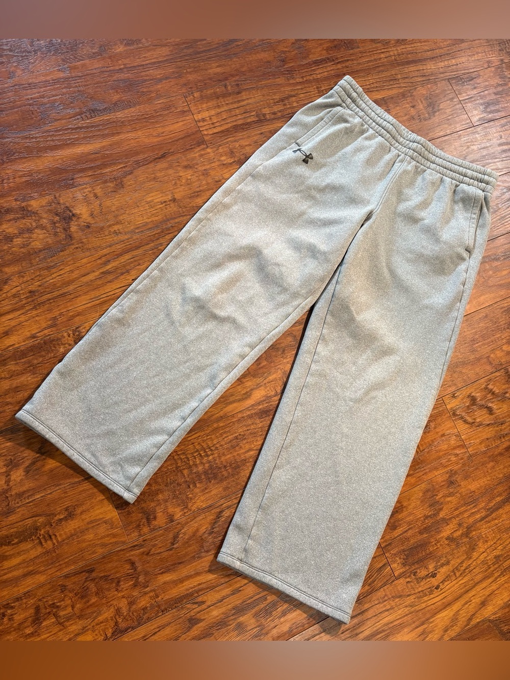 Under Armour men’s size M pull on sweatpants
